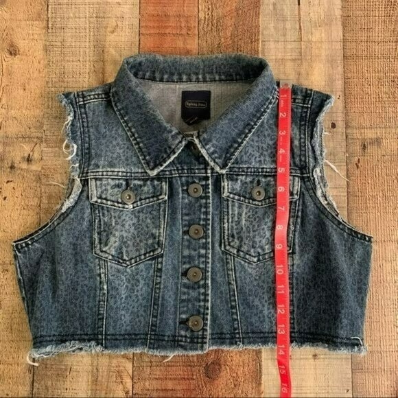 Highway jeans womens cropped sleeveless cropped denim jacket in cheetah print -L - Picture 5 of 10